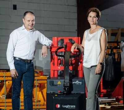 Søren E. Nielsen, CEO of MiR (at left) and Gitte Kirkegaard, CEO of Logitrans (at right) have entered a strategic collaboration to build autonomous pallet jacks. 