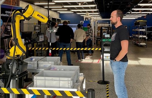 an OSARO pick-and-place robot cell at SVT’s Innovation Lab in Norfolk, Virginia
